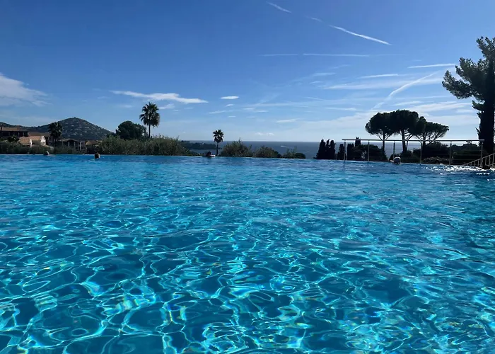 Cap Esterel - Duplex Avec 2 Terrasses Dont Une Tropezienne, Piscines Et Loisirs