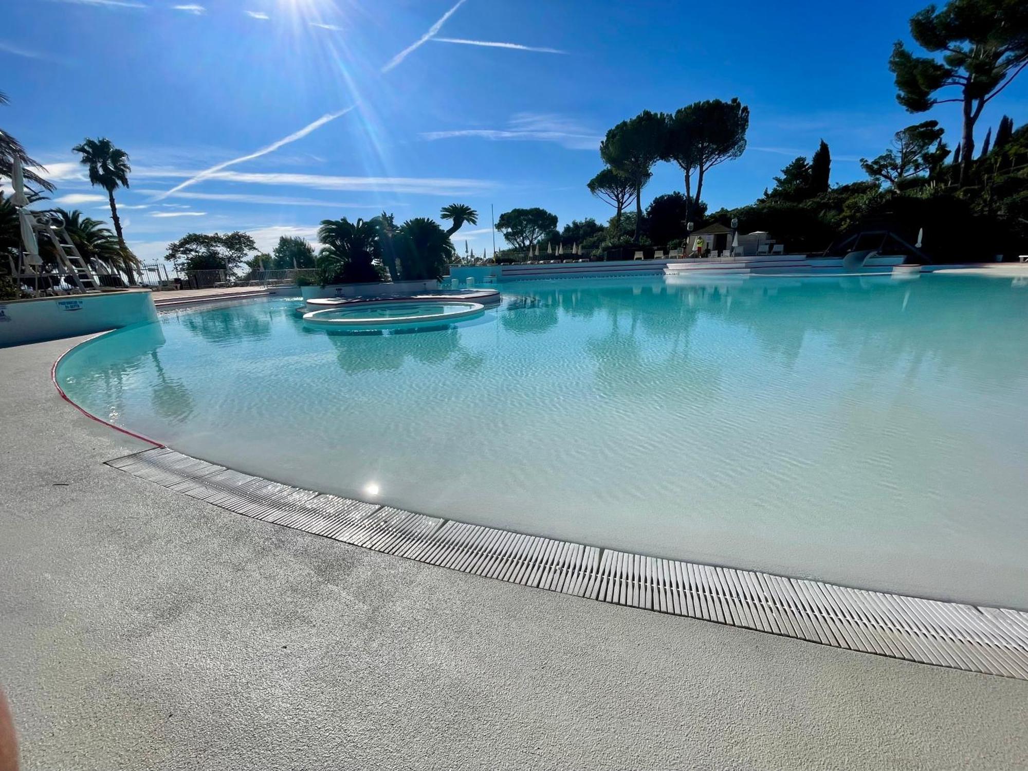 Cap Esterel - Duplex Avec 2 Terrasses Dont Tropezienne, Piscines Et Loisirs *